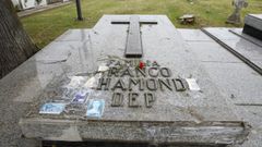 TUMBA DE LA FAMILIA FRANCO EN CATABOIS