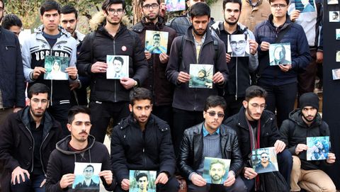 Alumnos de la Universidad de Teheran recuerda a sus compaeros muertos en el derribo del avin ucraniano