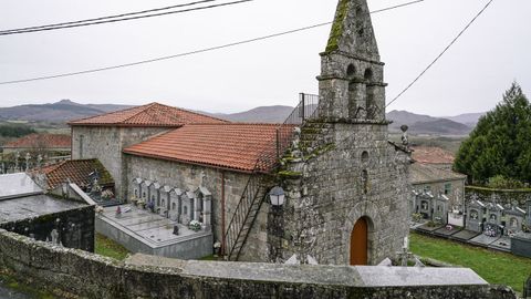 Iglesia de Santiago, en Calvos de Randn