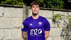 Chucas, con la camiseta del Atl�tico Coru�a Monta�eros este mismo verano.