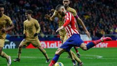 Yannick Carrasco .Yannick Carrasco con el Atl�tico de Madrid en un partido frente al Barcelona.