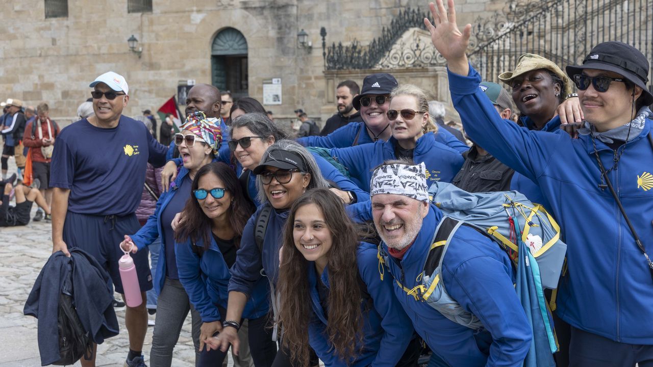El cáncer sacudió sus vidas y ahora recaudan fondos para ayudar a otros a través del Camino de Santiago