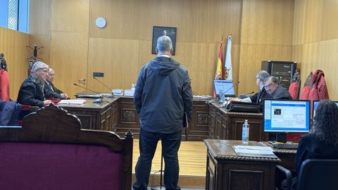 El acusado, durante el juicio en Ourense