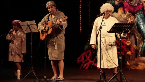 Otro momento de las coplas y las cantigas en Viveiro