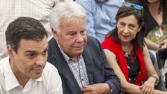 Pedro Snchez, Felipe Gonzlez y Margarita Robles, en un mitin en Madrid en el 2016