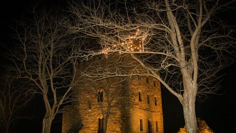 La estrella de Navidad presidiendo el Castelo de Castro de Ouro