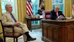 Trump y McConnell, durante un encuentro en el despacho oval el pasado julio
