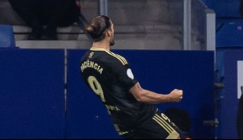 Gonalo Pacincia - 2 goles