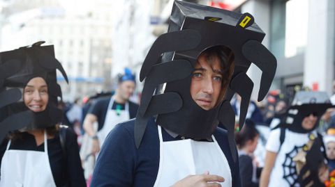 Procesi�n de la Santa Compa�a con ni�os de Sama�n / Halloween