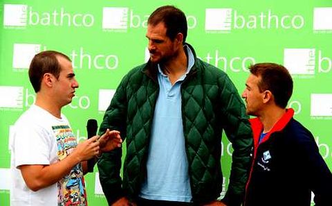 Maxwell -centro- y Mera -derecha- dirigen el Vigo R.C. 