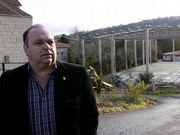 Pardellas, junto al pabell�n por el que fue condenado.