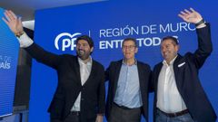 El presidente del Partido Popular Alberto N��ez Feijoo, el presidente de la Regi�n de Murcia, Fernando L�pez Miras, y el alcalde de Alcantarilla, (Murcia), Joaqu�n Buend�a.
