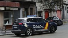 Imagen de archivo de un coche de la Polic�a Nacional patrullando en Os Mallos.