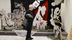El C�rculo de Bellas Artes de Madrid exhibi� un bel�n con figuras del �Guernica� de Picasso para recordar a las v�ctimas de la guerra en Gaza. 