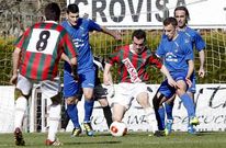 El equipo de Manolo Garc�a sigue en la pelea tras puntuar en A Magdalena.