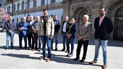 Los diputados del PP delante del Pazo de San Marcos