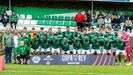 La plantilla del Puerto de Vega, el pasado sbado antes de iniciar el partido contra el Alberite en El Campn.