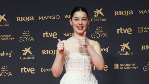 A coru&ntilde;esa Blanca Soroa, de 17 a&ntilde;os, chegou acompa&ntilde;ada por todo o equipo de &laquo;Los domingos&raquo;.