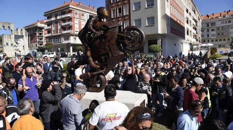 Moaa. Jos Moalres hizo la estatua de Dani Rivas dedicada a este piloto que muri durante una competicin