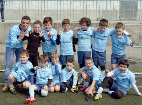 El equipo prebenjam�n celeste termin� como campe�n de liga. 