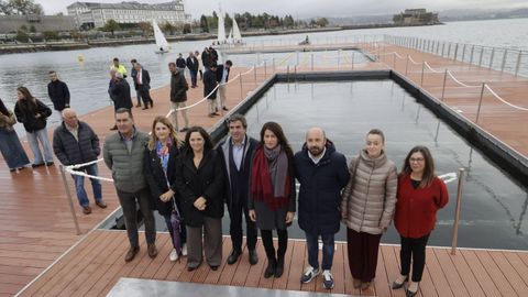Responsables autonómicos y municipales, este miércoles durante la inauguración de las instalaciones náuticas de O Parrote