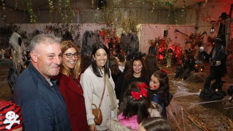 Exposicin de monstruos y fantasmas de la asociacin Alfaia en Ribeira