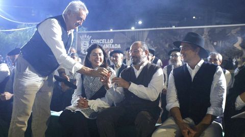 El alcalde de Chantada, a la izquierda, en el palco de autoridades