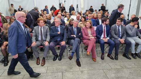 Alcaldes y empresarios de Valdeorras acudieron a la inauguracin del polo de emprendemento, un acto presidido por Alfonso Rueda.