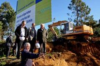 La parcela que visitaron los gerentes tendr� 2.500 plazas de aparcamiento en una semana.