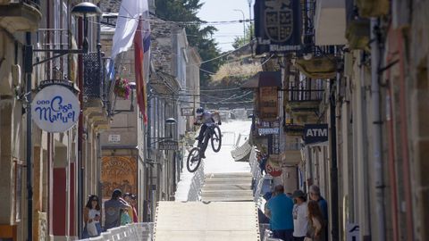 Carrera final del descenso urbano de Sarria