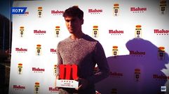 Lucas Torr� recibe el premio a Jugador 5 Estrellas de diciembre