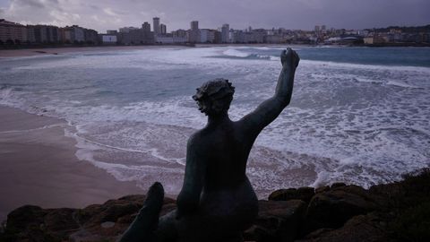 A Coru�a vive este mi�rcoles un nuevo temporal mar�timo, con aviso rojo por olas de hasta nueve metros de altura