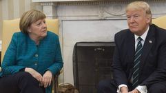 Trump rechaza dar la mano a Merkel ante los periodistas