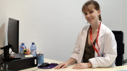 Steisy de la Torre Barona es psic�loga en la Cl�nica Ribera Polusa de Viveiro