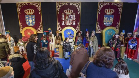 Los ni�os pudieron saludar a los Reyes en el Concello de Pontevedra