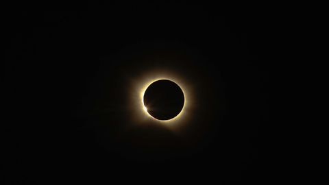 As� se vivi� el eclipse solar desde Lugo