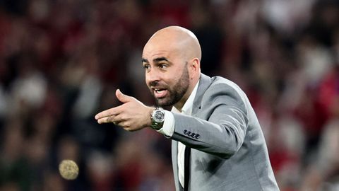 El entrenador del Celta, Claudio Gir�ldez, durante el partido de ida de cuartos de final de Europa League este jueves ante el Friburgo.