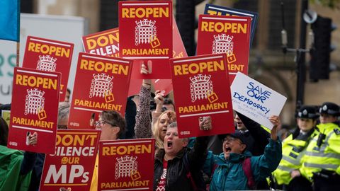 Partidarios de la permanencia del Reino Unido en la UE se manifiestan ante el Supremo brit�nico
