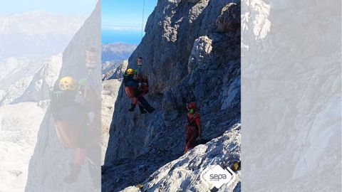 Un monta�ero de 29 a�os resulta herido tras caer en la cresta entre Cabrones y Torrecerredo