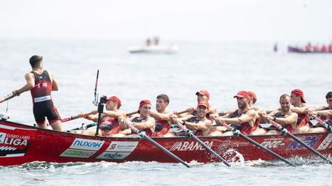 La trainera boirense, en la regata de Guetaria.