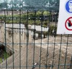 <span lang= es-es >Problema resuelto</span>. Cuando las protestas vecinales salieron a la luz la Gerencia de Urbanismo se moviliz� y en pocos meses rellen� el agujeron con tierra procedente de una obra de Navia. 