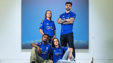 Arriba: Laurina y Costas. Abajo: Hassan y Anina