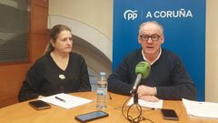 El portavoz del PP de A Coruña, Miguel Lorenzo, y María Jesús Fariñas, concejala