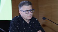 Jordi Planella, decano de la Facultad de Psicología y Ciencias de la Educación de la Universitat Oberta de Catalunya, en la jornada de divulgación organizada por Sogasex en el centro cultural Marcos Valcárcel.