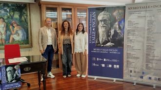 <span lang= gl >Anxo Lorenzo, Patricia Lojo e Sara Barbaz&aacute;n debullaron ou programa de actividades.</span>