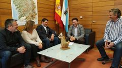 ROdr�guez Miranda con representantes de asociaciones gallegas en Catalu�a