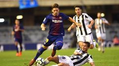 Christian Fernandez Horizontal.Christian Fernandez realiza una entrada durante el partido