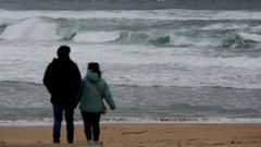 El mar ya estaba agitado este s�bado en Doni�os, en Ferrol