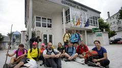 Peregrinos llegados a Sig�eiro se quejan de la falta de albergue p�blico