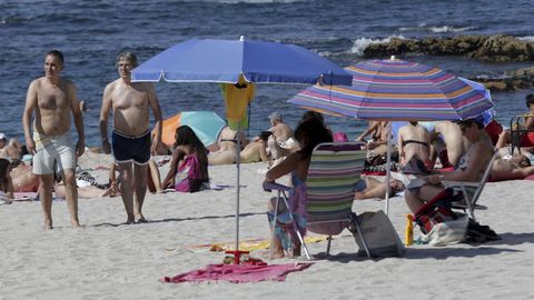 D�A DE CALOR EN LA PLAYA DE RIAZOR